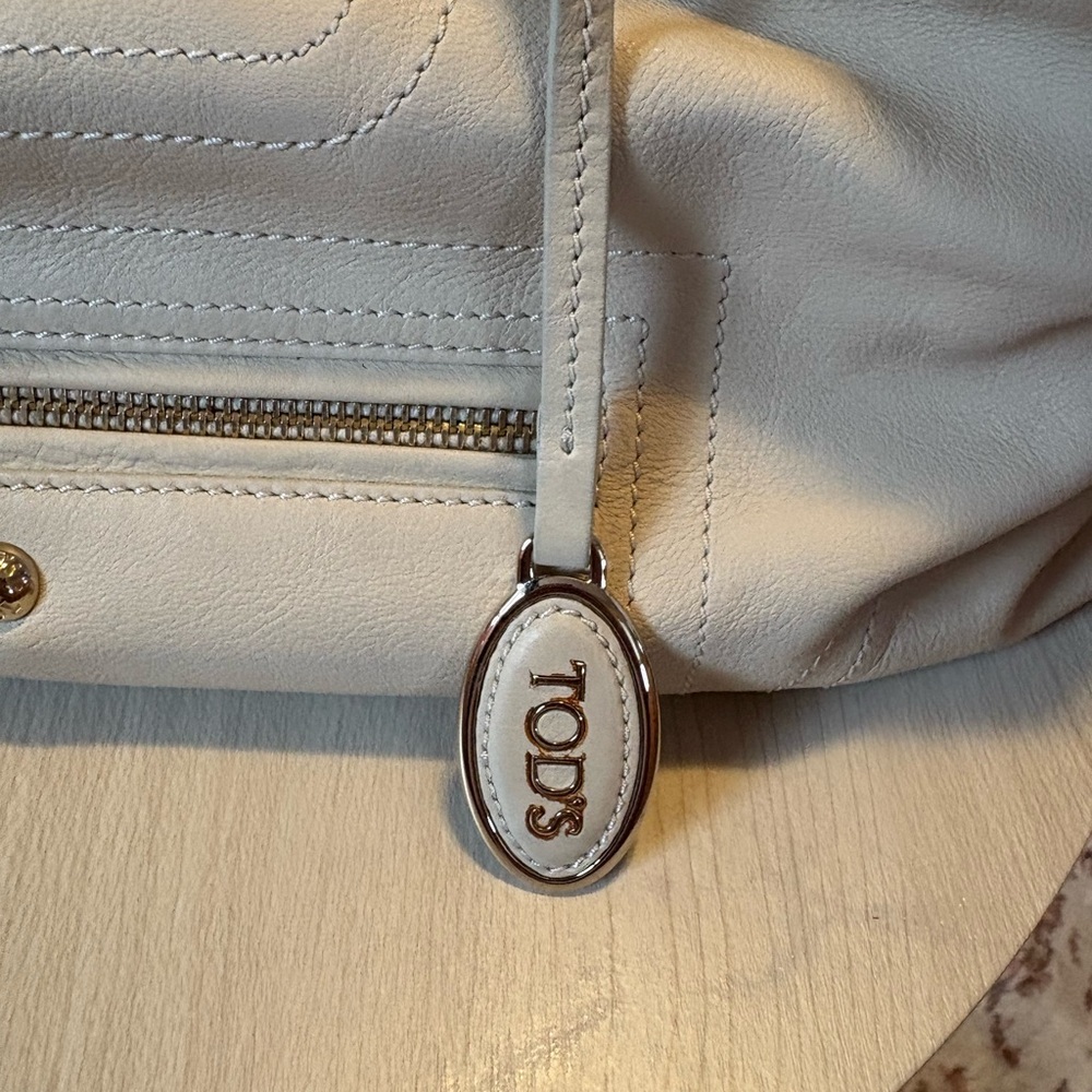 Tod's White Shoulder Bag - Picture 2 of 12
